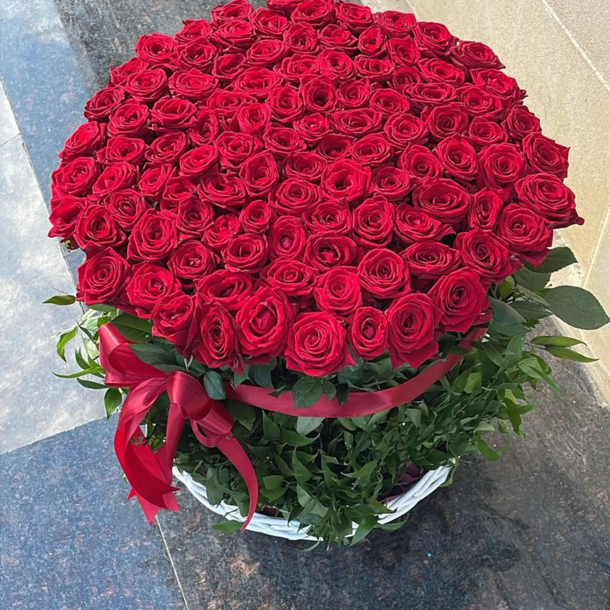 100 Roses – Luxury Basket Arrangement | Same-Day Dubai Delivery