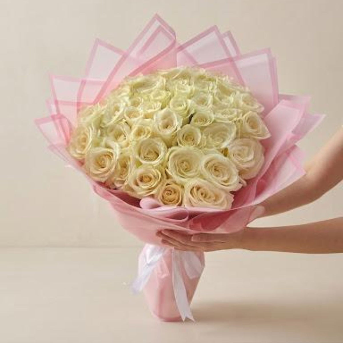 30 White Roses – Light Pink Wrapping | Classic Elegant Bouquet Dubai