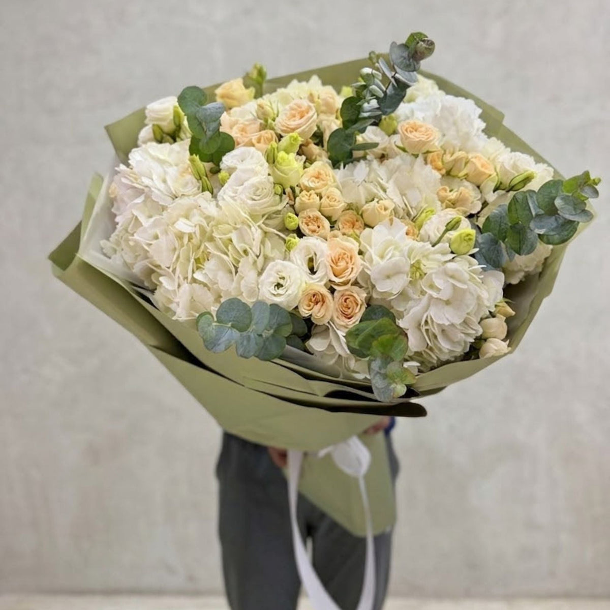 International Women's Day Flowers Dubai March 8th, Same-Day Delivery