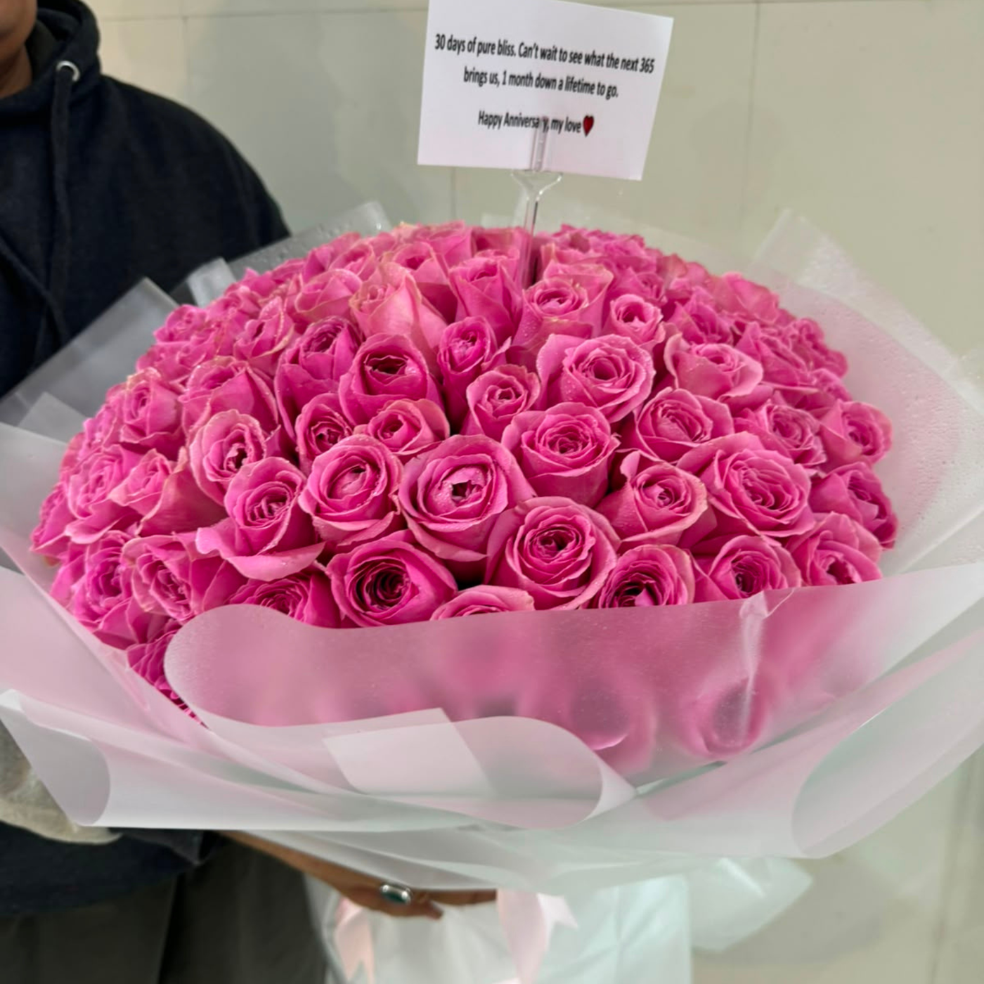 101 Pink Roses – Clear Wrapping | The Extra Rose That Says Everything