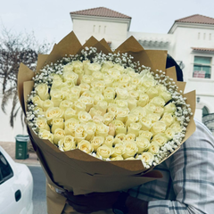 101 White Roses with Gypsophila Dubai | Luxury Rose Bouquet