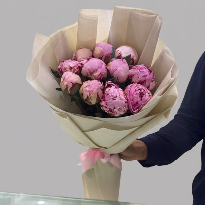 10 Pink Peonies - Next-Day Delivery