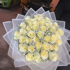 30 Roses & Gypsophila – Classic Romantic Bouquet | Same-Day Dubai