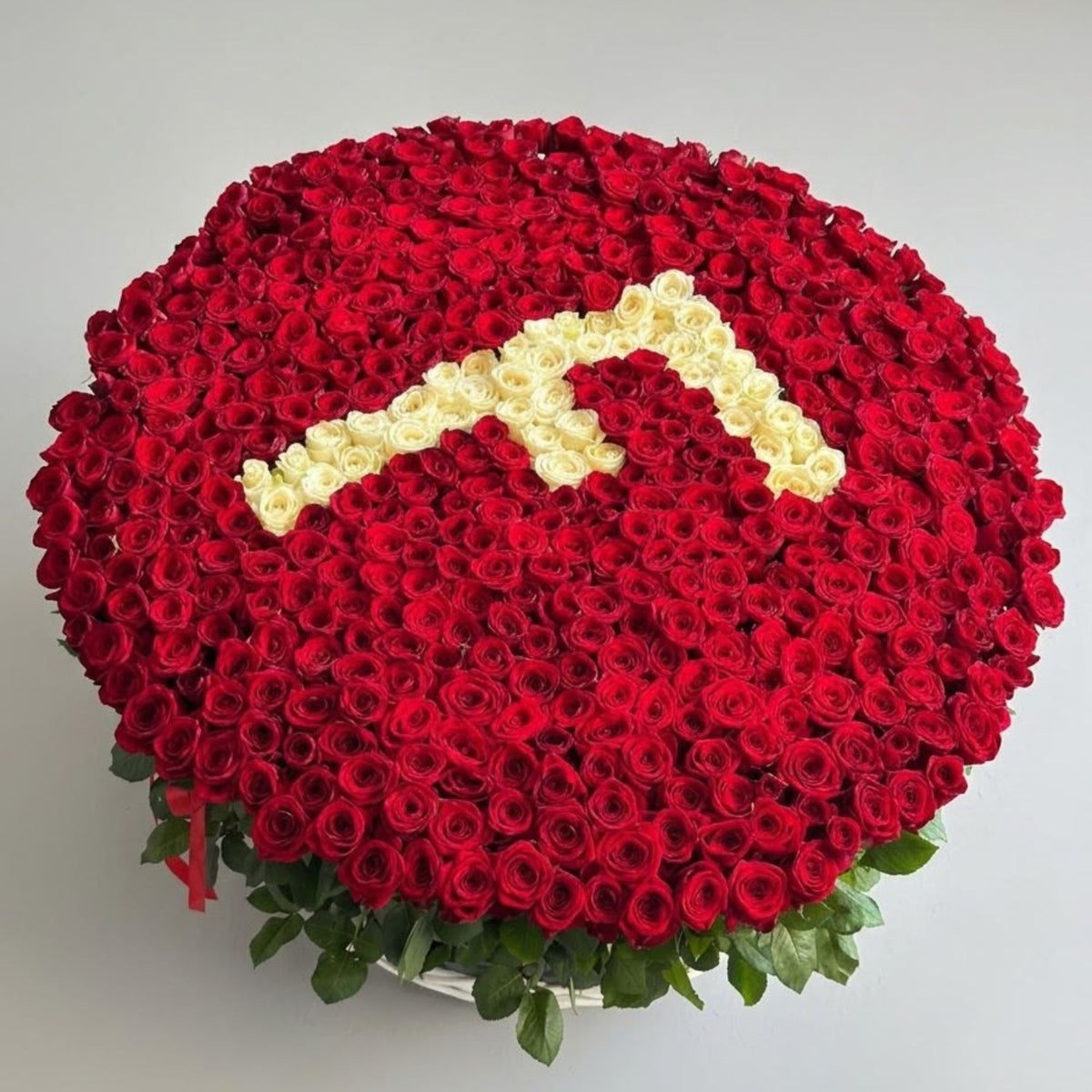 500 Roses Basket with Custom Letters – Grand Personalised Installation | Dubai