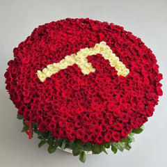 500 Roses Basket with Custom Letters – Grand Personalised Installation | Dubai