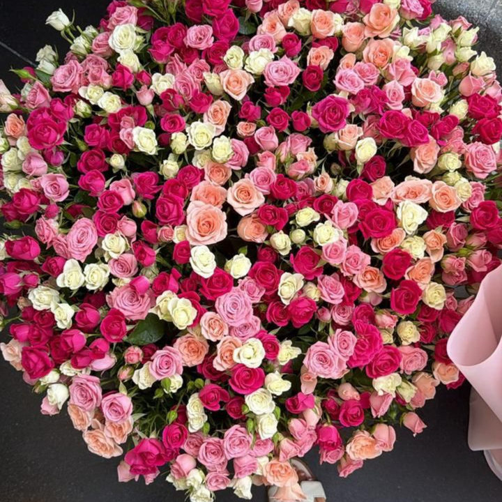 80 mixed color baby roses basket Dubai fresh flower arrangement with next day delivery