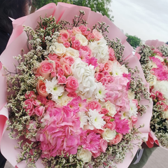 Hydrangea, Baby Roses & Roses Bouquet Dubai | Luxury Mixed Flower Bouquet