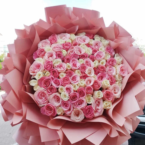 100 White & Pink Roses – Mixed Bouquet with Extra Wrapping