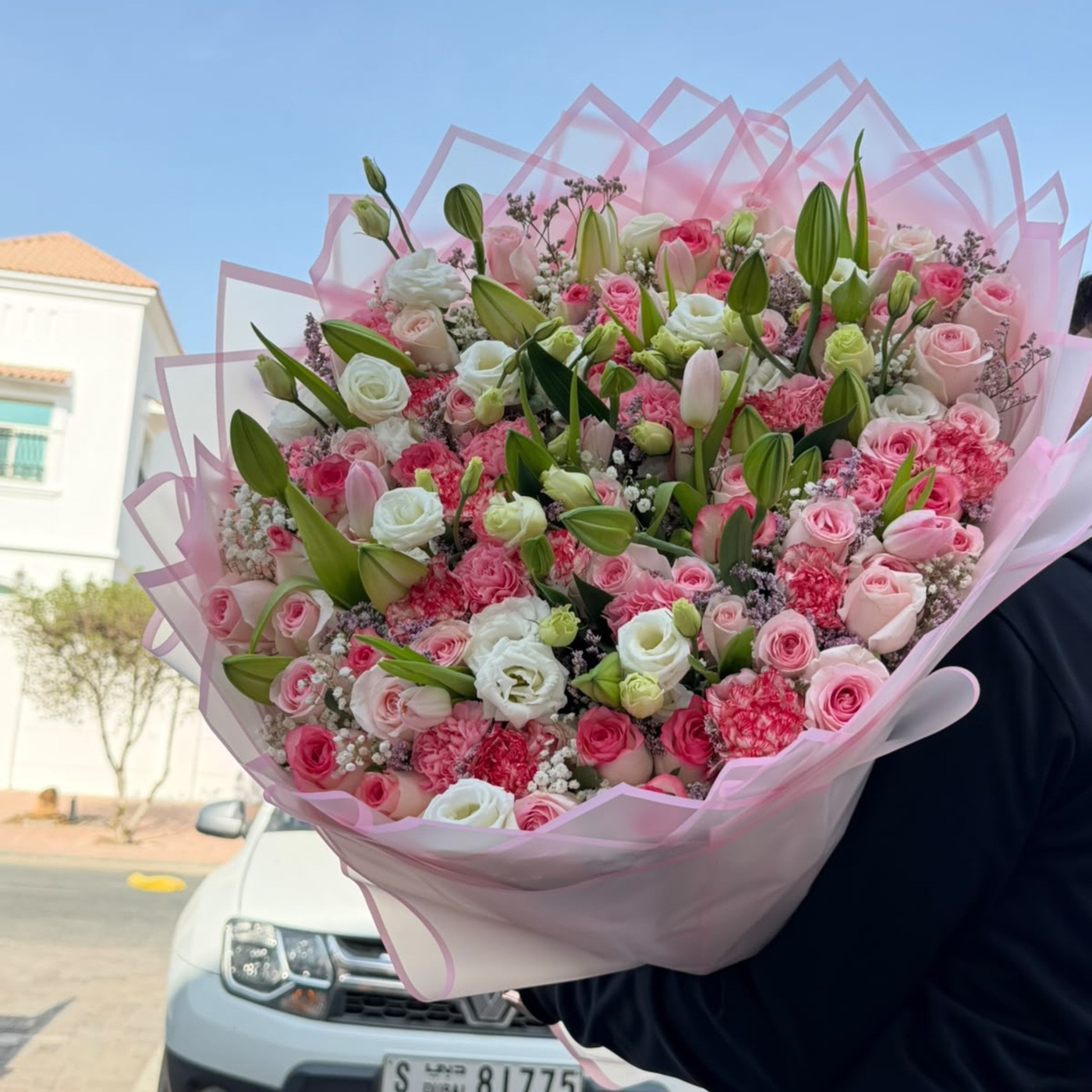 Luxury Mixed Flower Arrangement Dubai | Roses, Lilies & Lisianthus