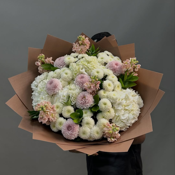 Fresh Mixed Flowers Bouquet – Seasonal Luxury | Next-Day Dubai Delivery
